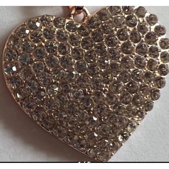 ✨ Betsey Johnson sparkling crystal heart ❤️ pendant ✨ - Picture 5 of 7